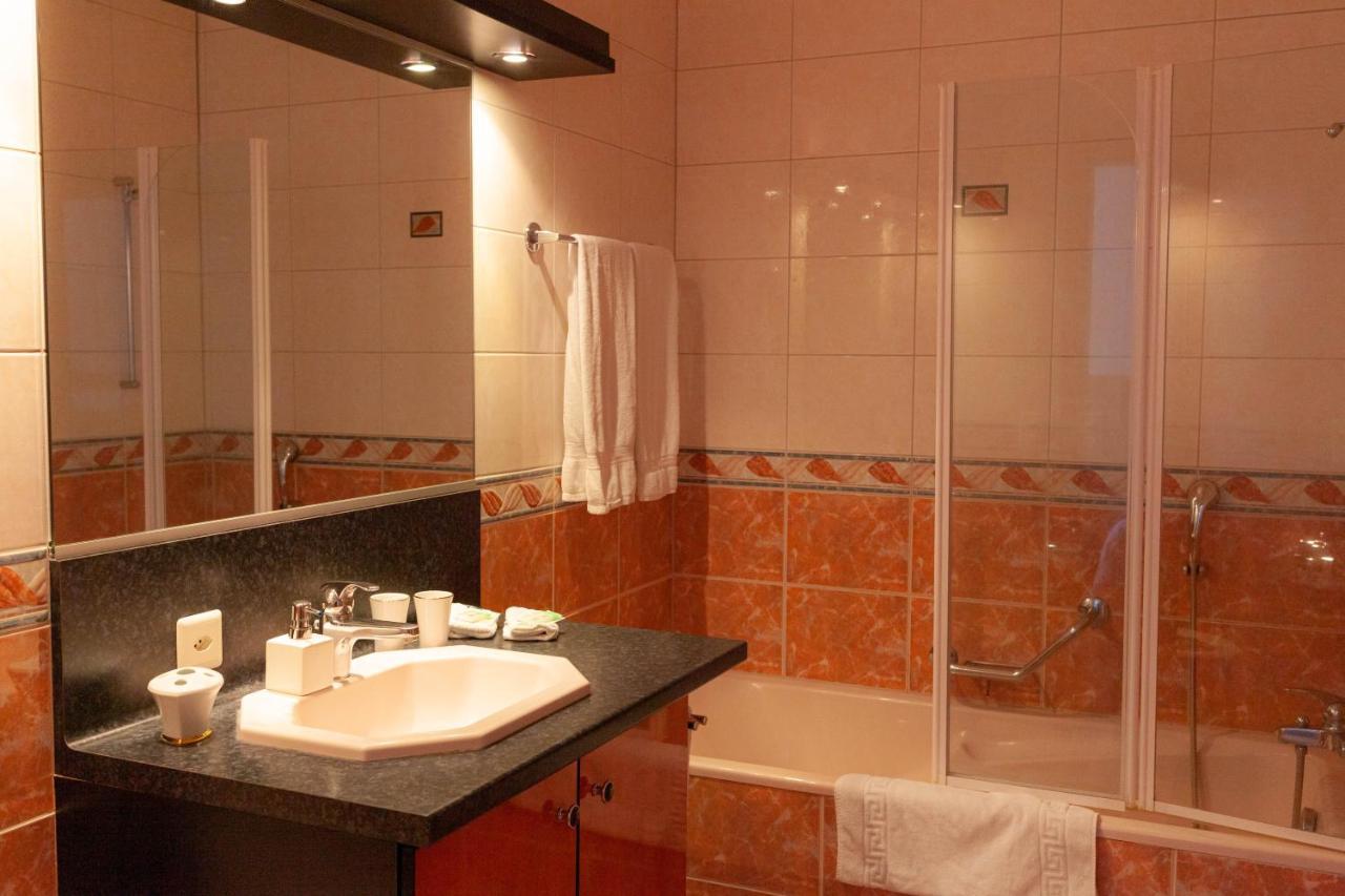 Hotel De L'Ours Courroux Luaran gambar
